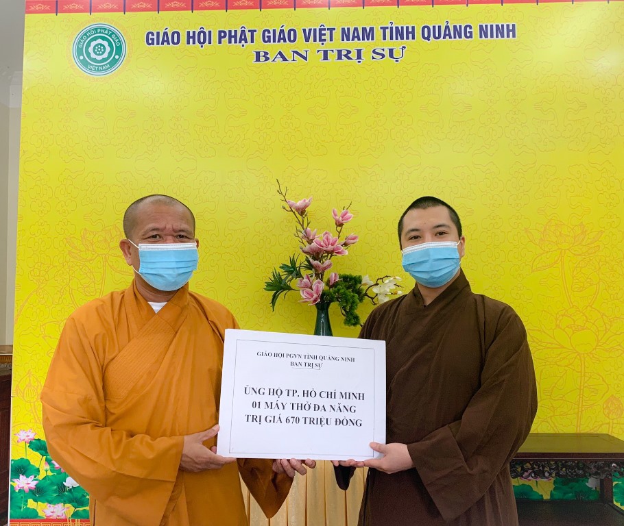 Giáo hội Phật giáo Quảng Ninh và Hòa thượng Thích Thanh Quyết ủng hộ TP. HCM 1 máy thở trị giá 670 triệu đồng 